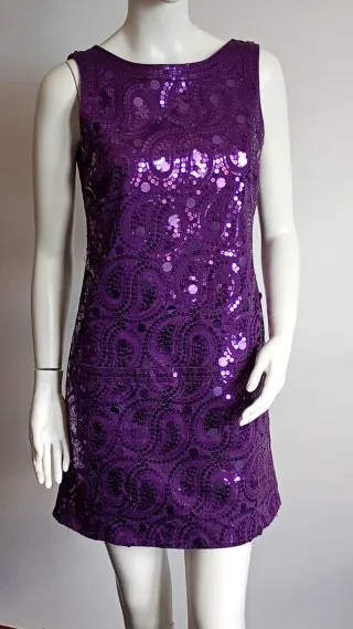 Vestido fiesta lentejuelas morado talla S.
