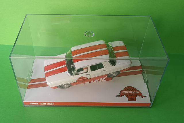 SCALEXTRIC 6372 RENAULT 8 TS