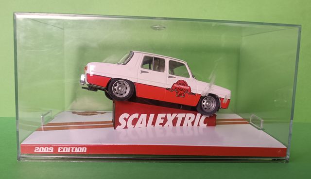SCALEXTRIC 6372 RENAULT 8 TS