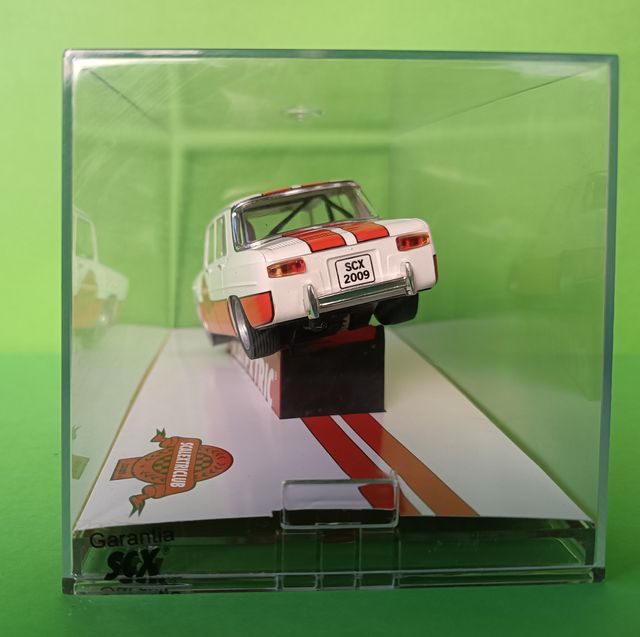 SCALEXTRIC 6372 RENAULT 8 TS