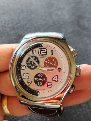 Reloj Swatch Cronógrafo Esfera rosa con blanco 