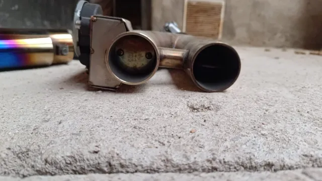 Valvola di scarico elettrica con controllo