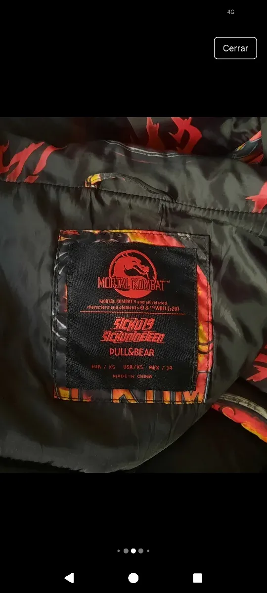Chaqueta acolchada Pull and Bear Mortal Kombat XS