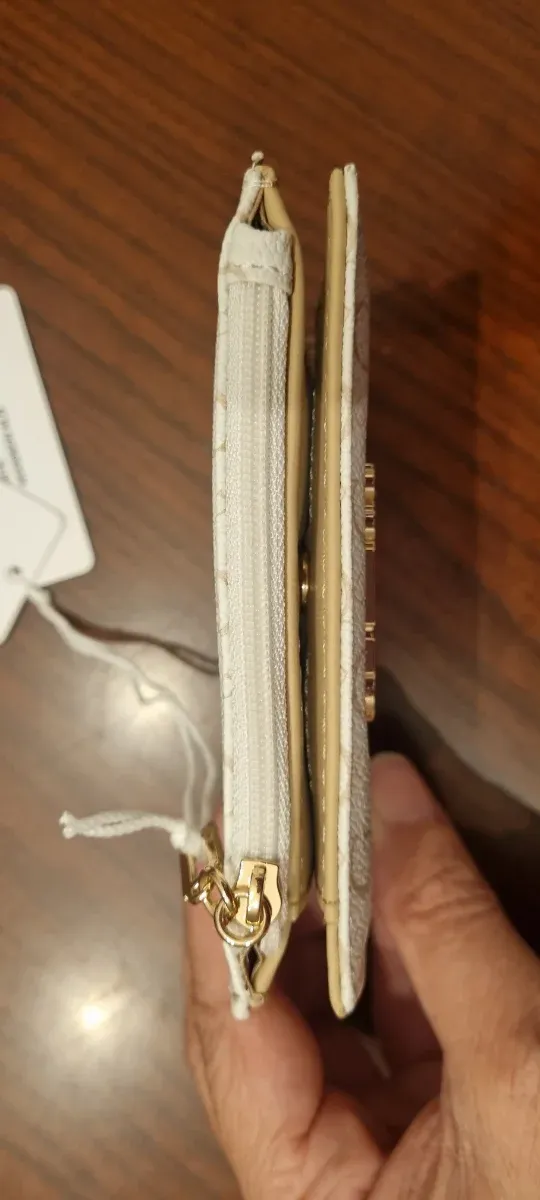 Portafoglio Guess piccolo bianco logo oro