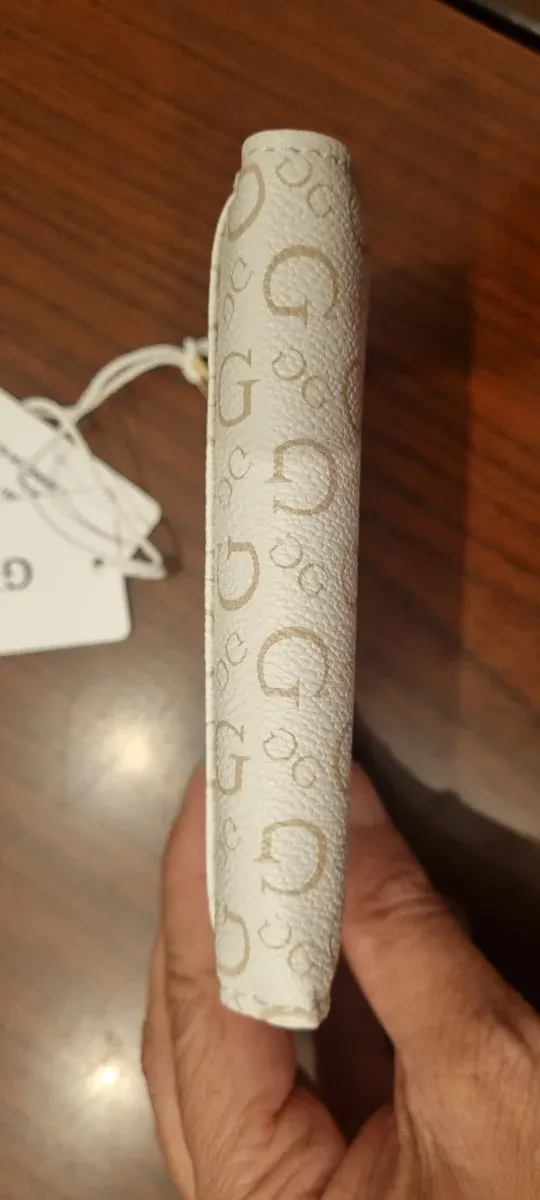 Portafoglio Guess piccolo bianco logo oro