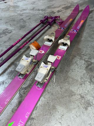 Esquís Rossignol Sport 472 con bastones