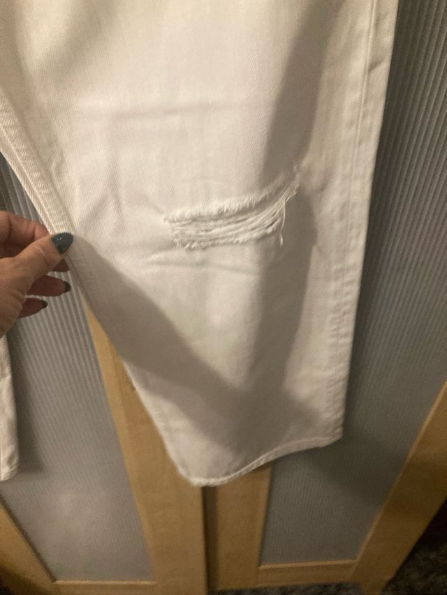 Pantalones vaqueros Uniqlo blancos rotos