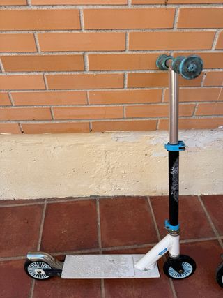 2 Patinetes infantiles
