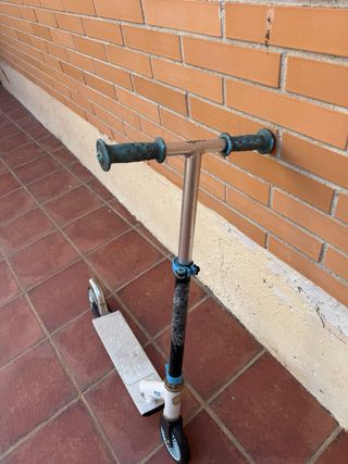 2 Patinetes infantiles
