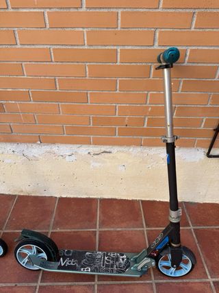 2 Patinetes infantiles

