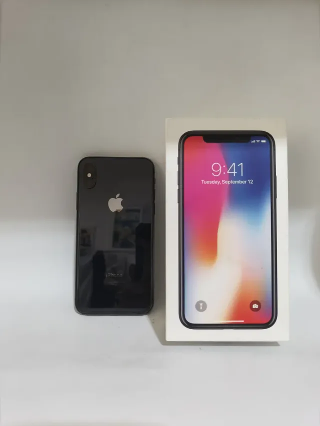 iPhone X, perfette condizioni, 100%, 64 GB, argento