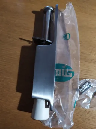 Retenedor de puerta metálico