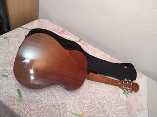 Guitarra Clásica con Funda