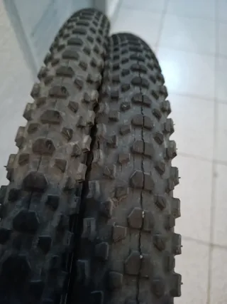 2 Cubiertas Maxxis Ikon 29x2,20 a medio uso.