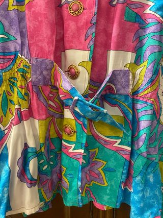 Camisa sisa estampada multicolor
