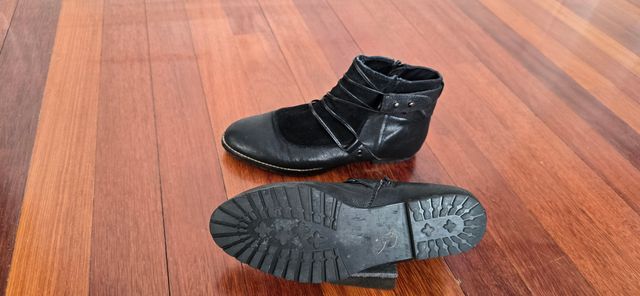 Botines Adolfo Dominguez Negros