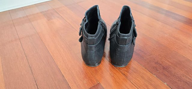 Botines Adolfo Dominguez Negros