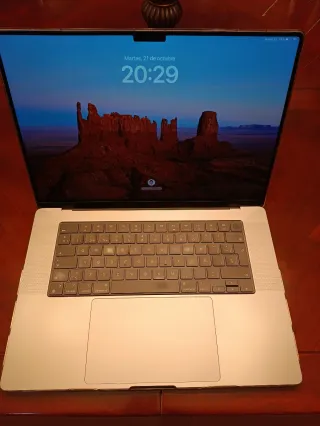 MacBook Pro 16 M1 Plata