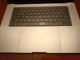 MacBook Pro 16 M1 Plata