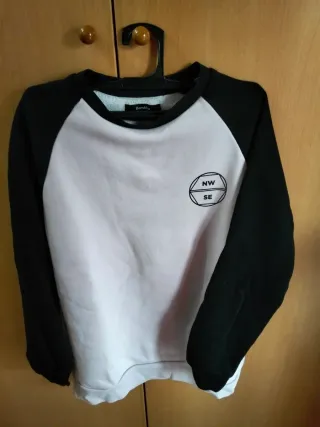 Sudadera Bershka hombre rosa y negro
