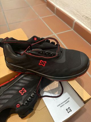 Zapatilla Seguridad Trabajo Talla 43 Negra Roja