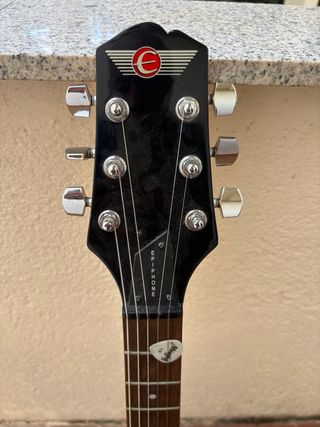 Guitarra Eléctrica de estudio 