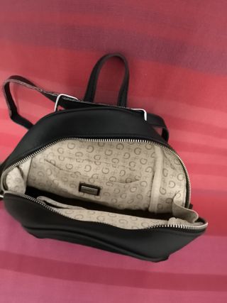 Mochila Guess Negra