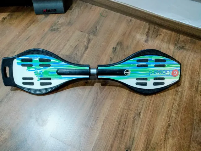 Vendo Patinete de dos ruedas y de regalo scooter