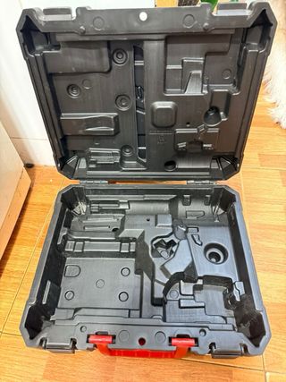 Caja de herramientas Milwaukee