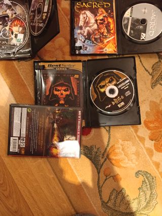 Lote Juegos PC: Diablo 2, WoW, Sacred, Red Faction