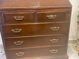Escritorio antiguo de madera