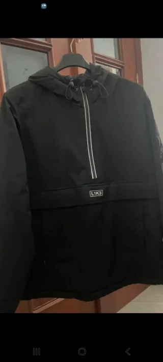 Chaqueta Anorak Bershka Negra Talla M