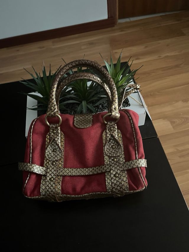 Bolso Escada Sport Corazón Rojo y Dorado