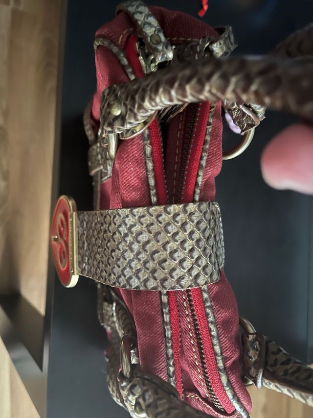 Bolso Escada Sport Corazón Rojo y Dorado