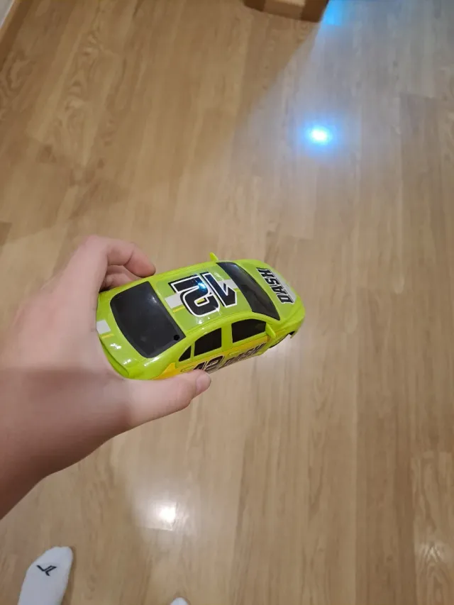 Coche teledirigido negro