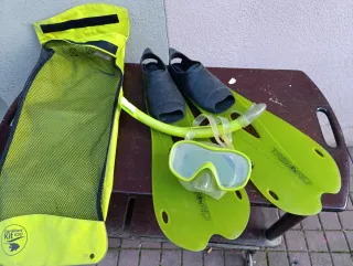 Aletas de buceo y snorkel