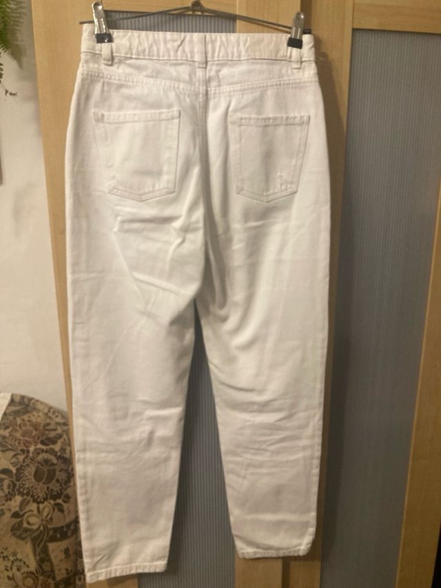 Pantalones vaqueros blancos Mango rotos