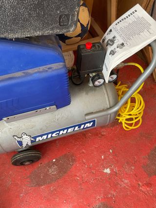 Compresor Michelin MB50 50L 2HP 8 BAR