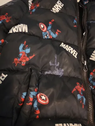 Abrigo infantil niño Marvel