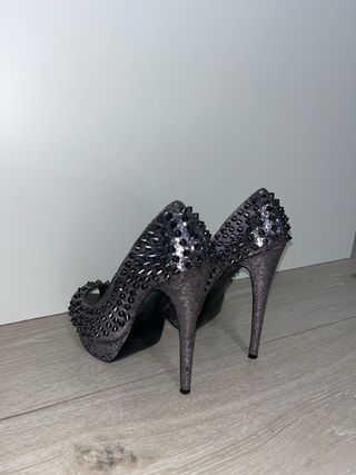 Steve Madden Plataformas Tachuelas Talla 38