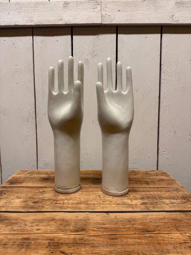 Moldes de luvas em porcelana vintage