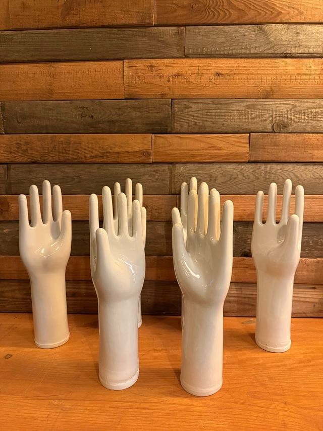 Moldes de luvas em porcelana vintage