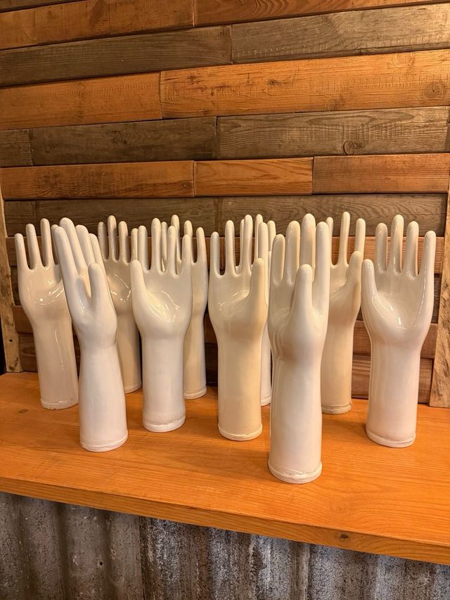 Moldes de luvas em porcelana vintage