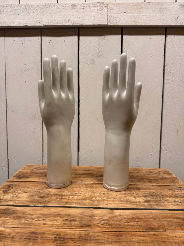 Moldes de luvas em porcelana vintage