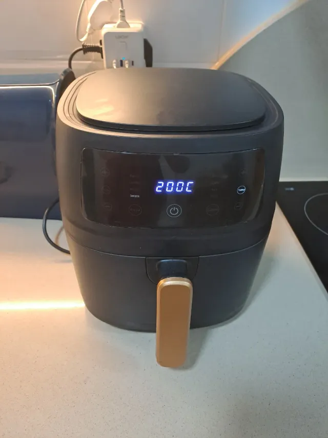 Freidora de Aire Negra