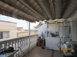 Piso con terraza en venta y garaje en Paterna.
