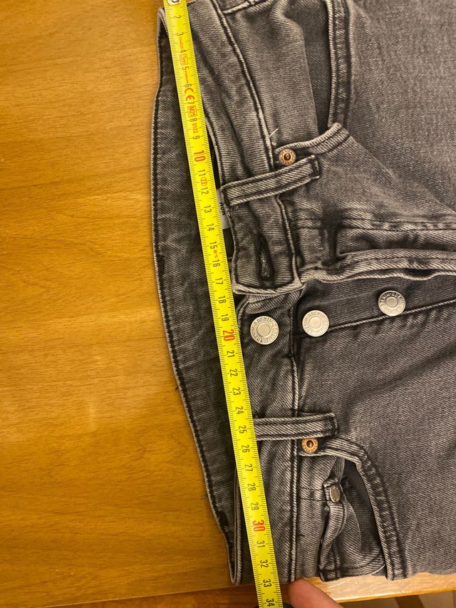 Tejanos grises H&M talla 36