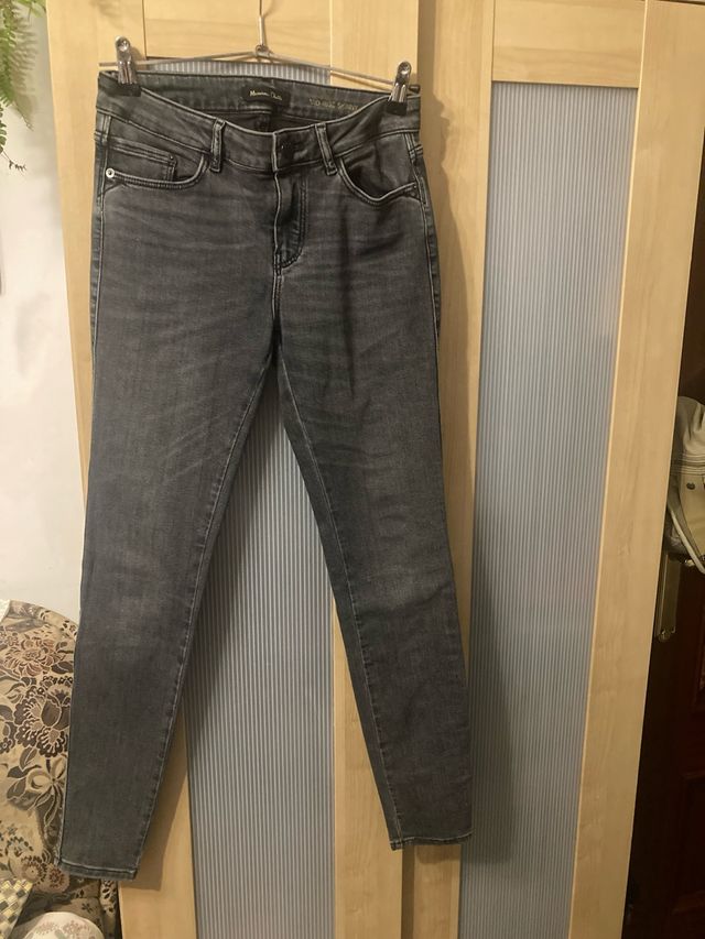 Pantalones vaqueros grises Massimo Dutti
