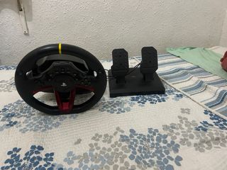 Volante PS4 y PC con pedales