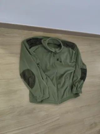 Polar militar ejército verde 
